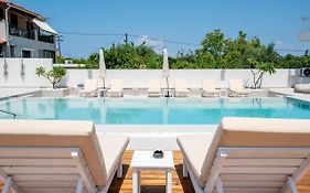 Ennea Suites-Flame Suite